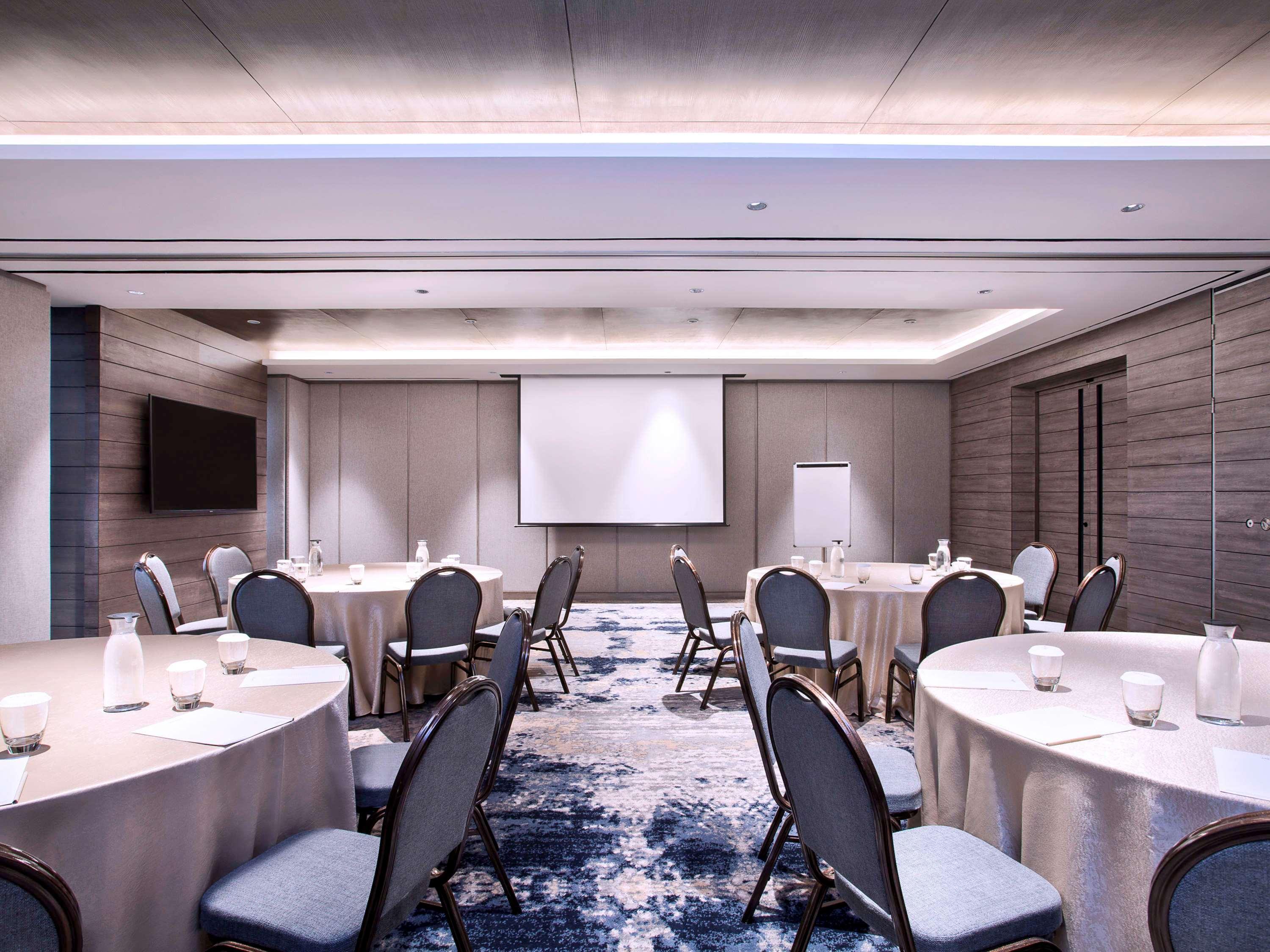Mercure Tangerang Bsd City Екстериор снимка