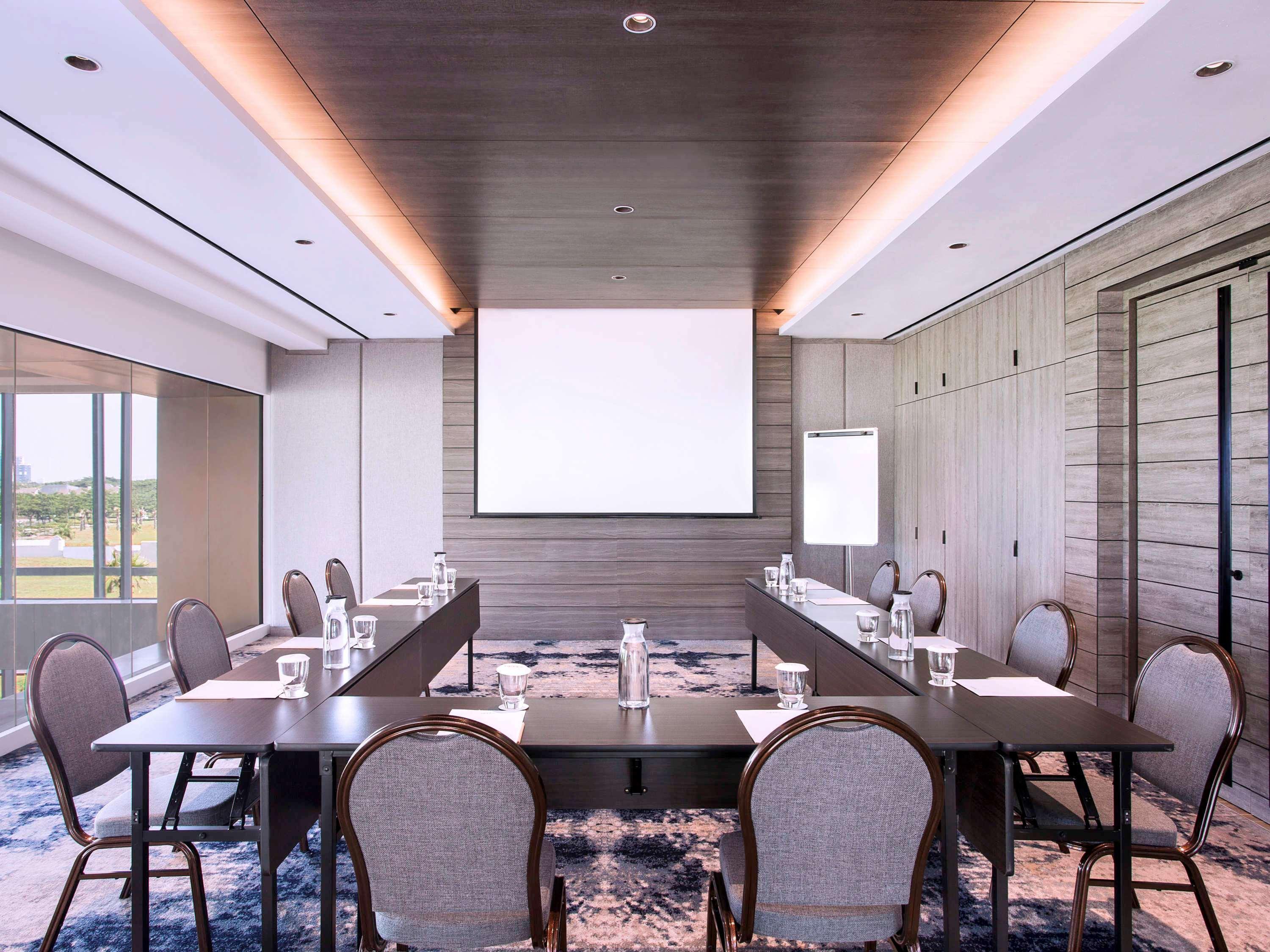 Mercure Tangerang Bsd City Екстериор снимка