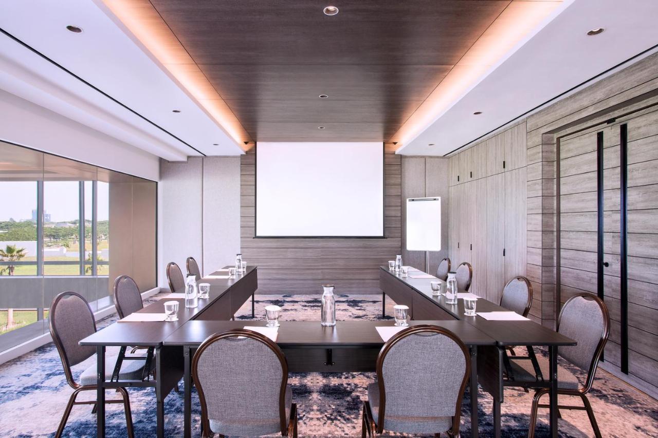 Mercure Tangerang Bsd City Екстериор снимка